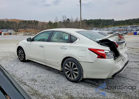2017 Nissan Altima 2.5 z USA, uszkodzony, nr VIN 1N4AL3AP1HC276759